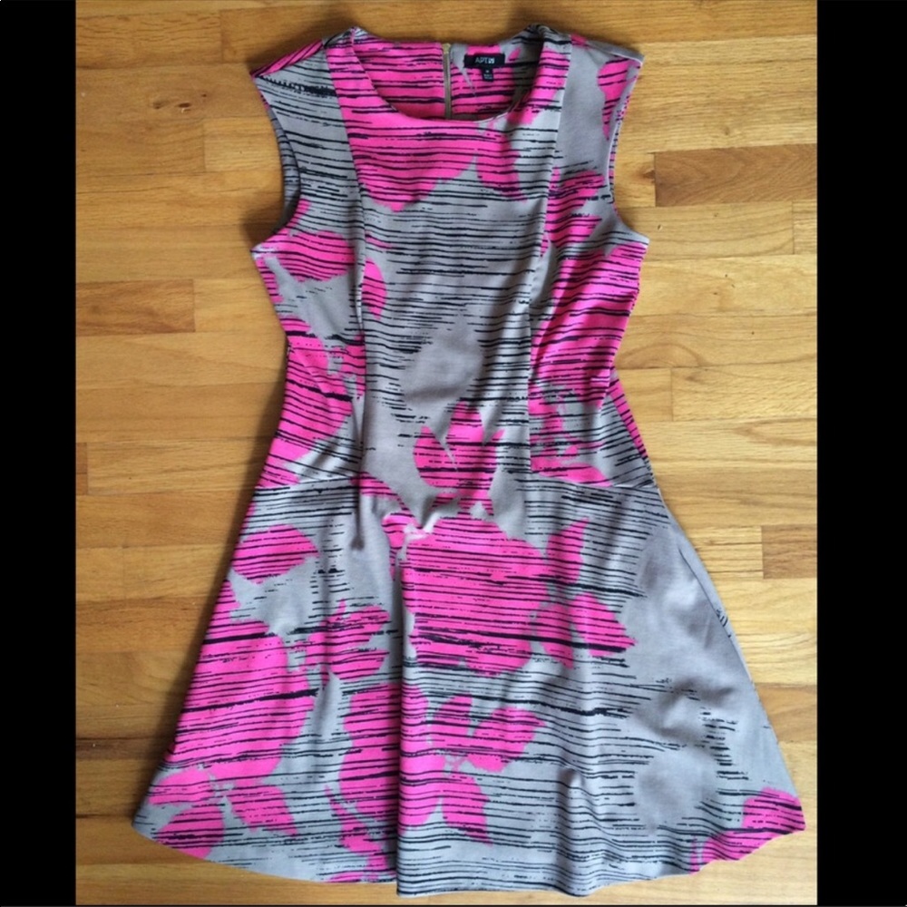 Apt. 9 floral dress with exposed zipper
